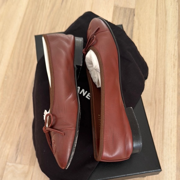 Chanel Brown Calfskin Ballerinas - Picture 7 of 10